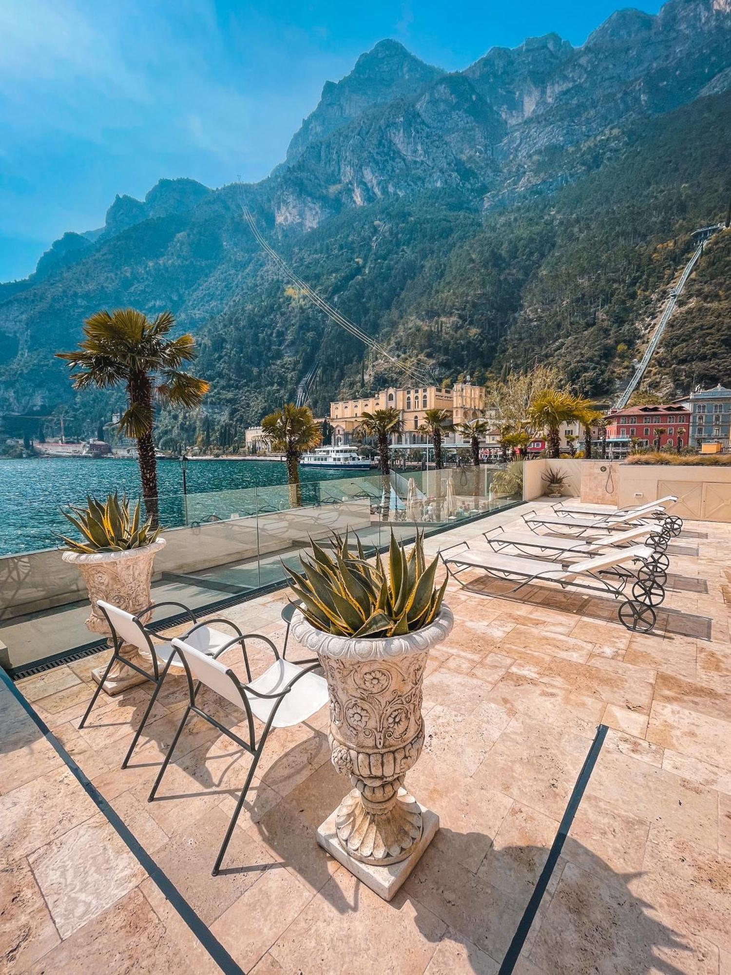 Bellavista Lakefront Hotel & Apartments Riva del Garda Luaran gambar