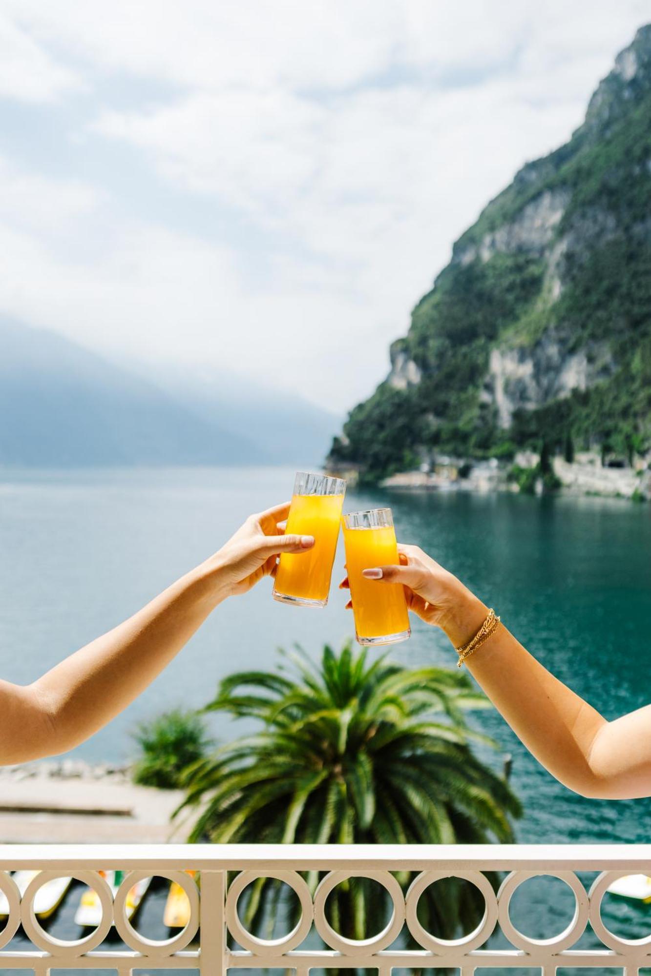 Bellavista Lakefront Hotel & Apartments Riva del Garda Luaran gambar